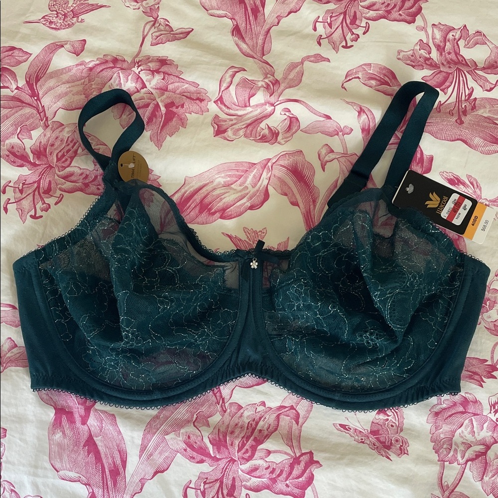Wacoal Shimmery Green Lace Bra